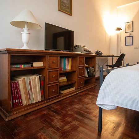 2 Passi Da Bed & Breakfast Rome Bagian luar foto