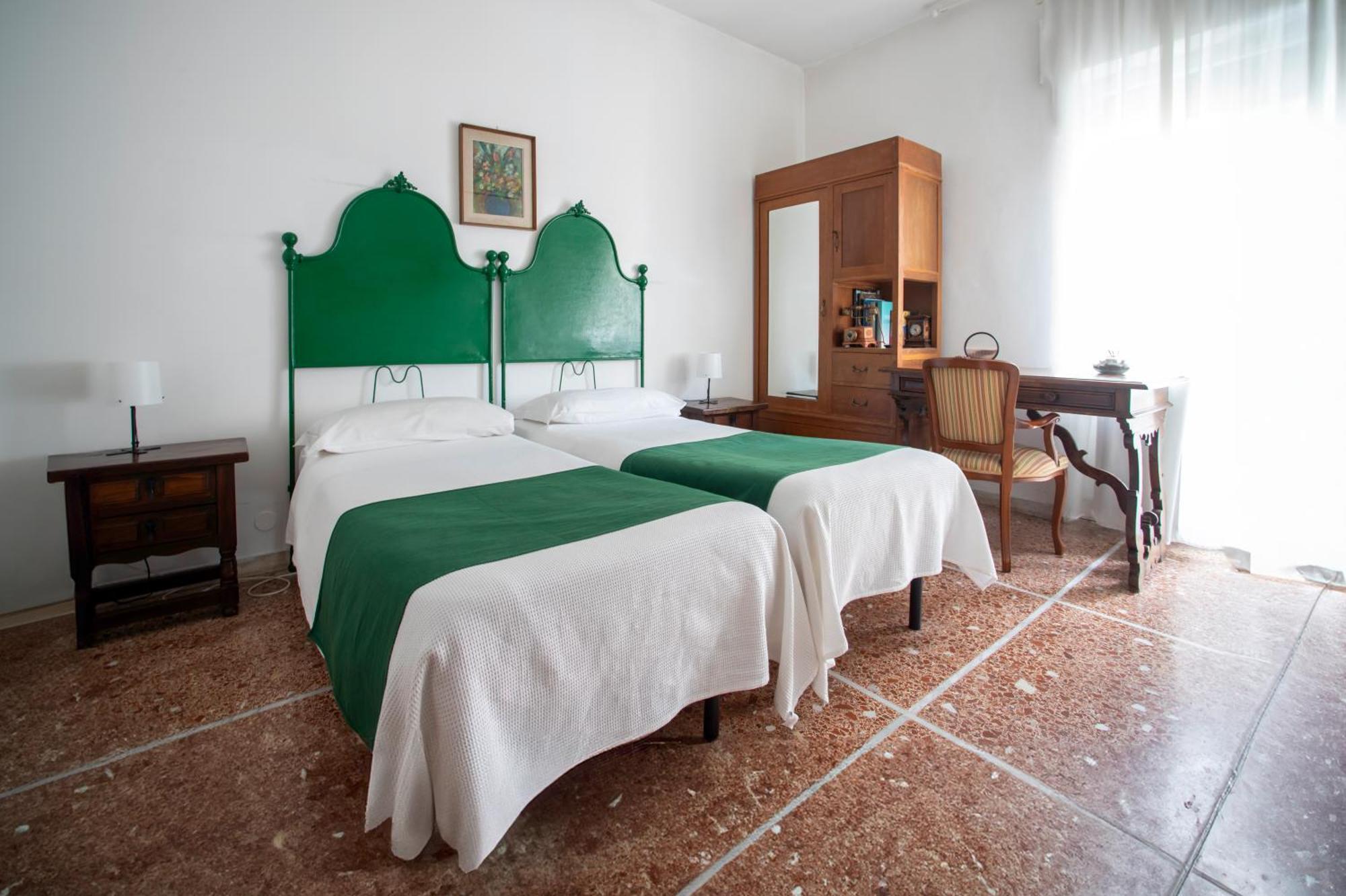 2 Passi Da Bed & Breakfast Rome Bagian luar foto