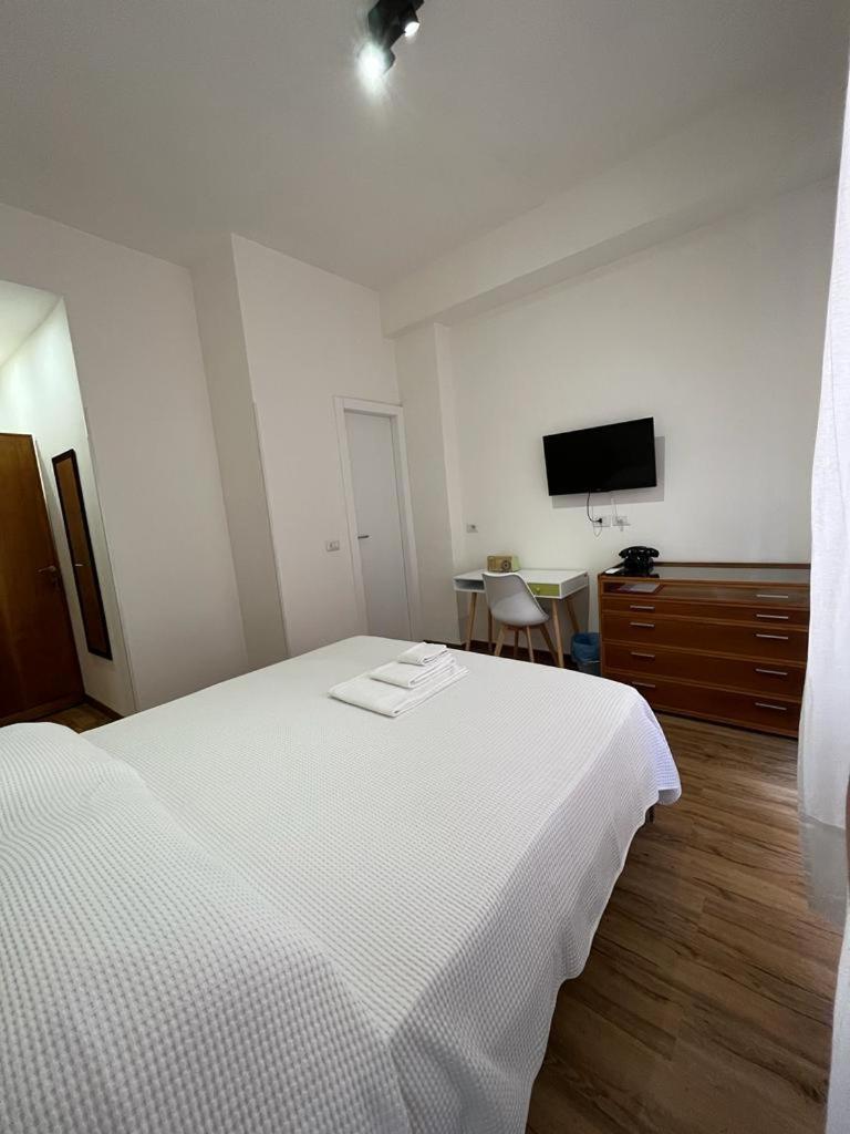 2 Passi Da Bed & Breakfast Rome Bagian luar foto