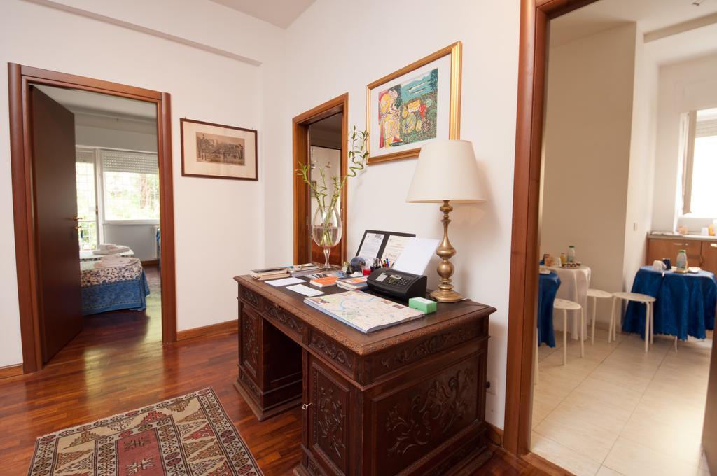 2 Passi Da Bed & Breakfast Rome Bagian luar foto