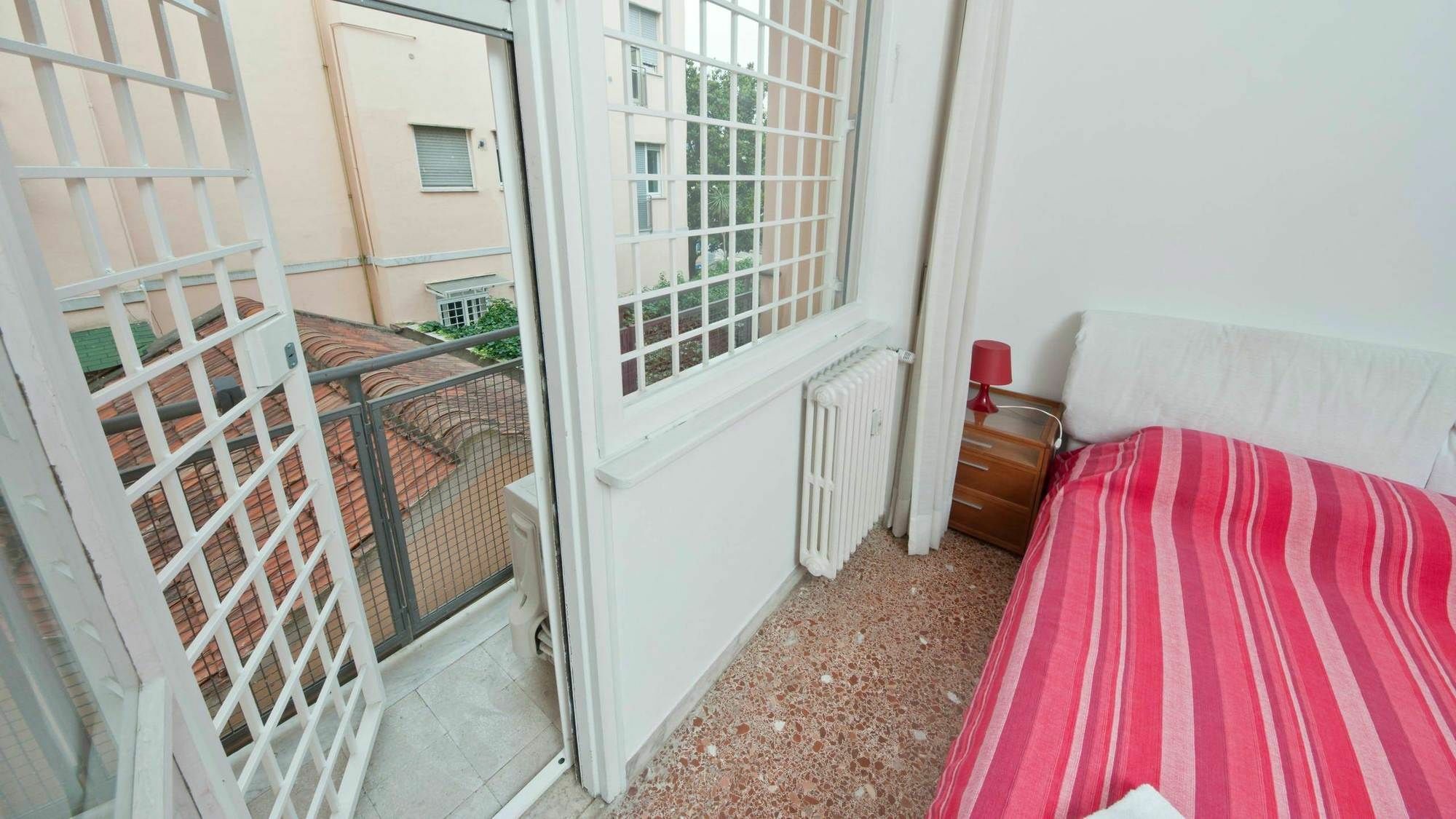 2 Passi Da Bed & Breakfast Rome Bagian luar foto