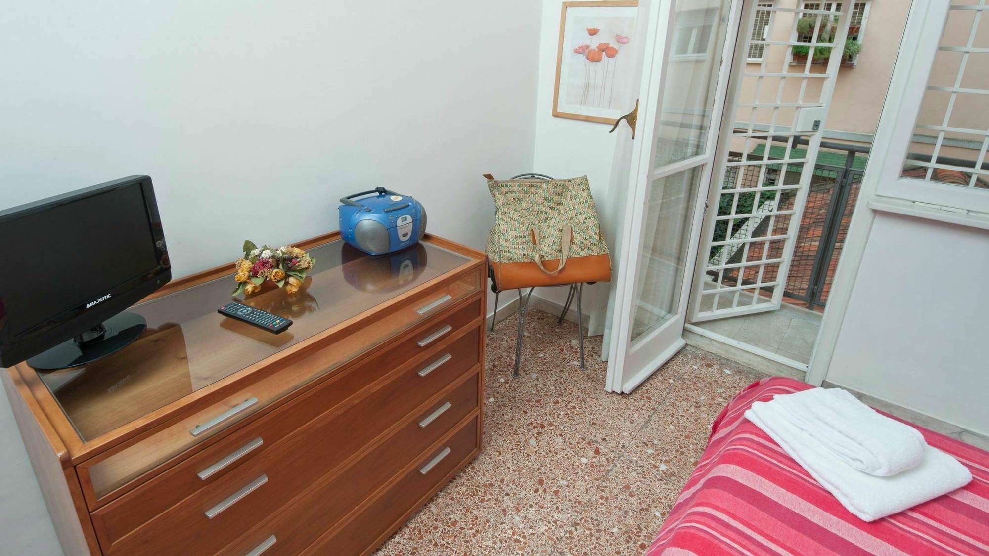2 Passi Da Bed & Breakfast Rome Bagian luar foto